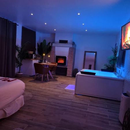 Suite De Charme Avec Jacuzzi Et Jardin Privatif Paris Au Calme Saint-Prix Kültér fotó