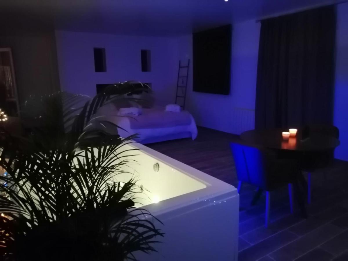 Suite De Charme Avec Jacuzzi Et Jardin Privatif Paris Au Calme Saint-Prix Kültér fotó
