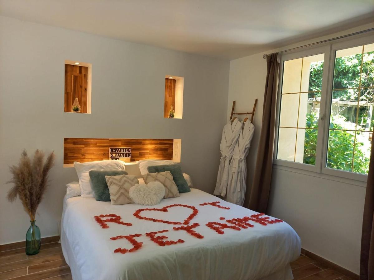 Suite De Charme Avec Jacuzzi Et Jardin Privatif Paris Au Calme Saint-Prix Kültér fotó
