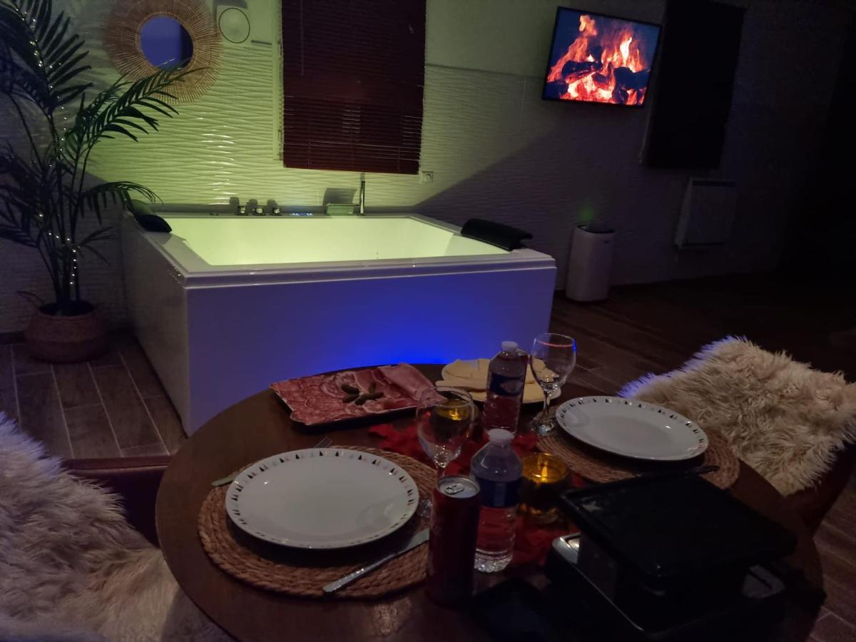 Suite De Charme Avec Jacuzzi Et Jardin Privatif Paris Au Calme Saint-Prix Kültér fotó