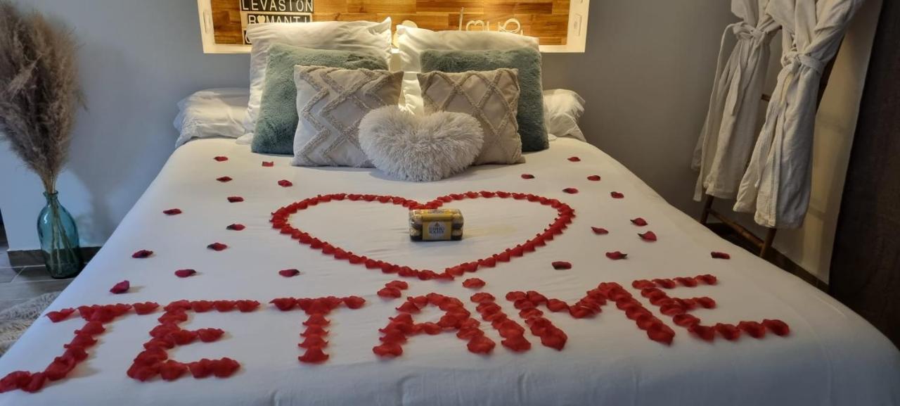 Suite De Charme Avec Jacuzzi Et Jardin Privatif Paris Au Calme Saint-Prix Kültér fotó