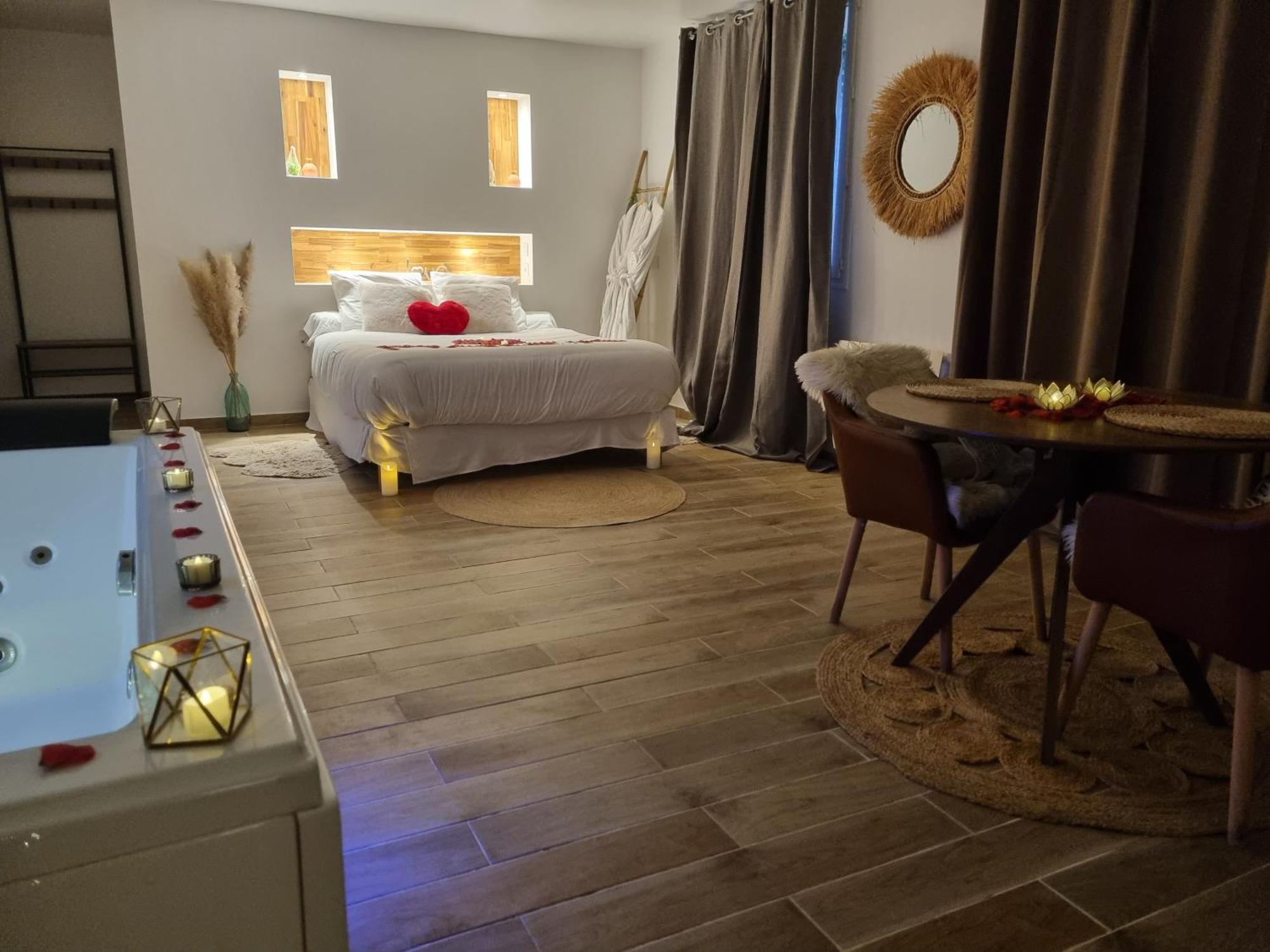 Suite De Charme Avec Jacuzzi Et Jardin Privatif Paris Au Calme Saint-Prix Kültér fotó
