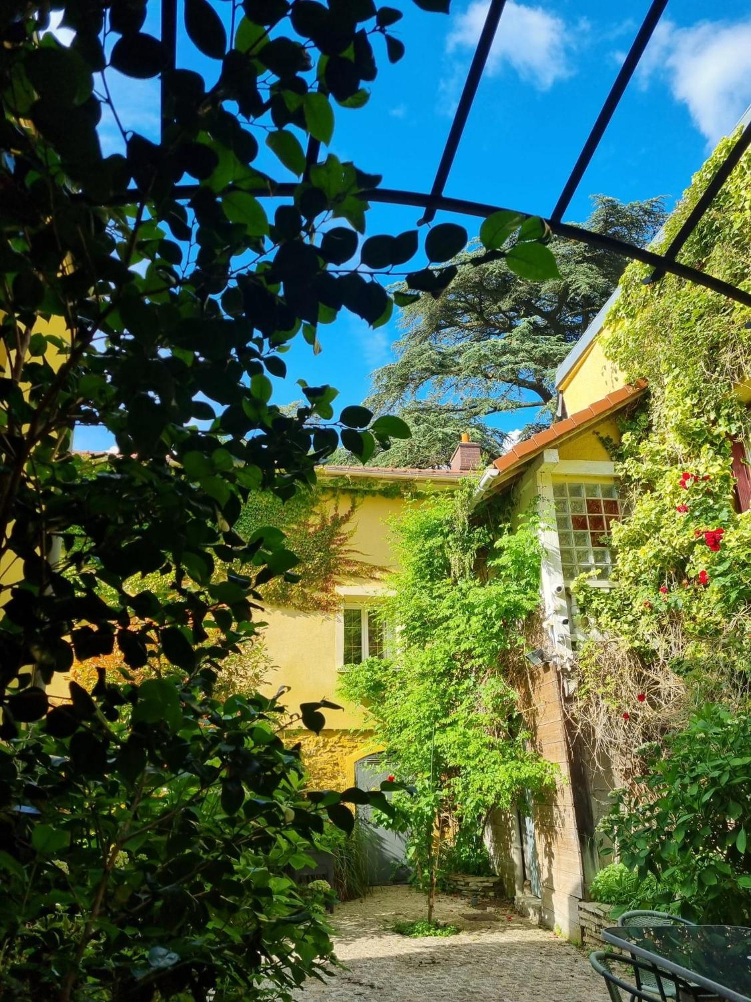 Suite De Charme Avec Jacuzzi Et Jardin Privatif Paris Au Calme Saint-Prix Kültér fotó