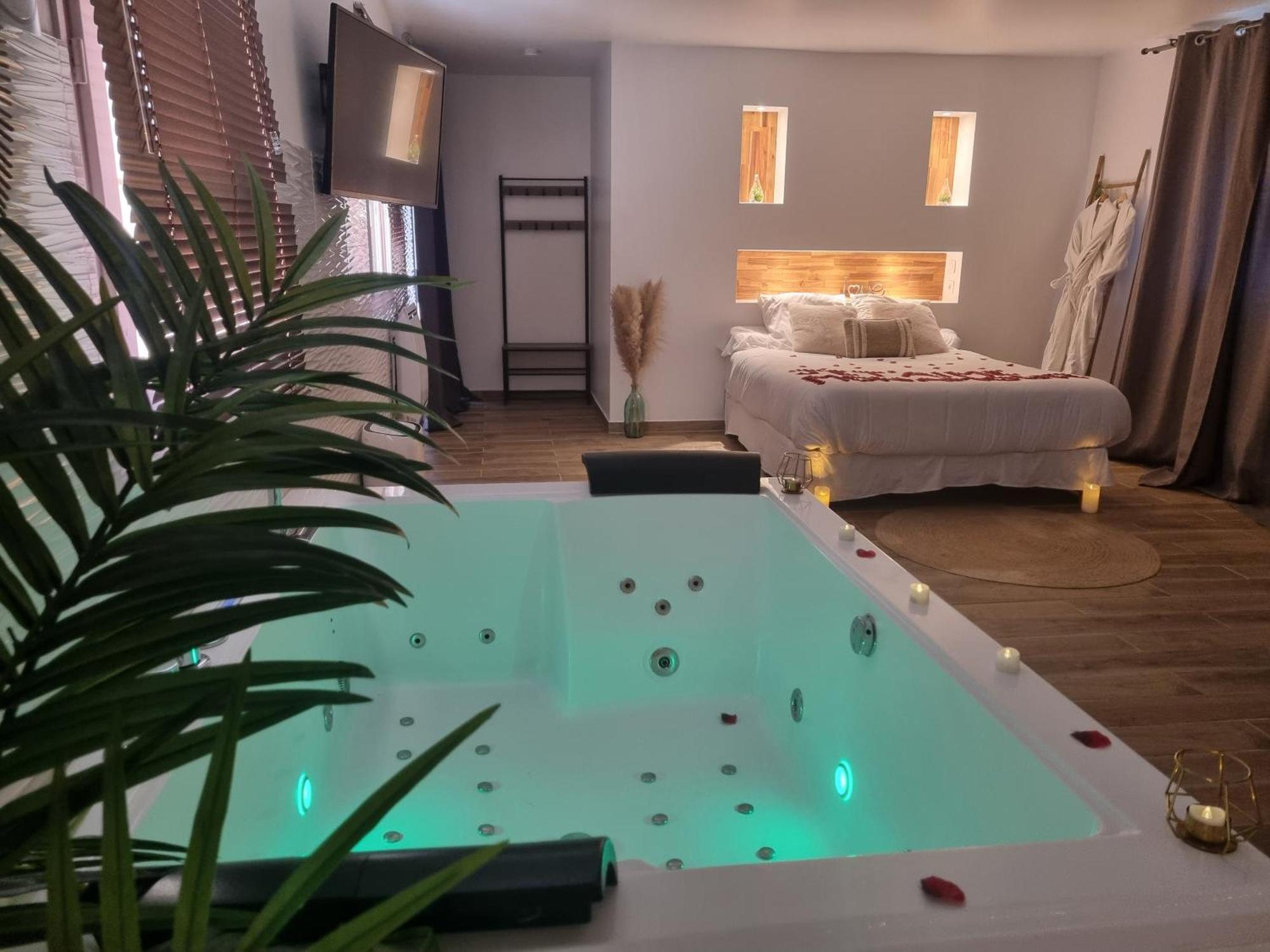 Suite De Charme Avec Jacuzzi Et Jardin Privatif Paris Au Calme Saint-Prix Kültér fotó