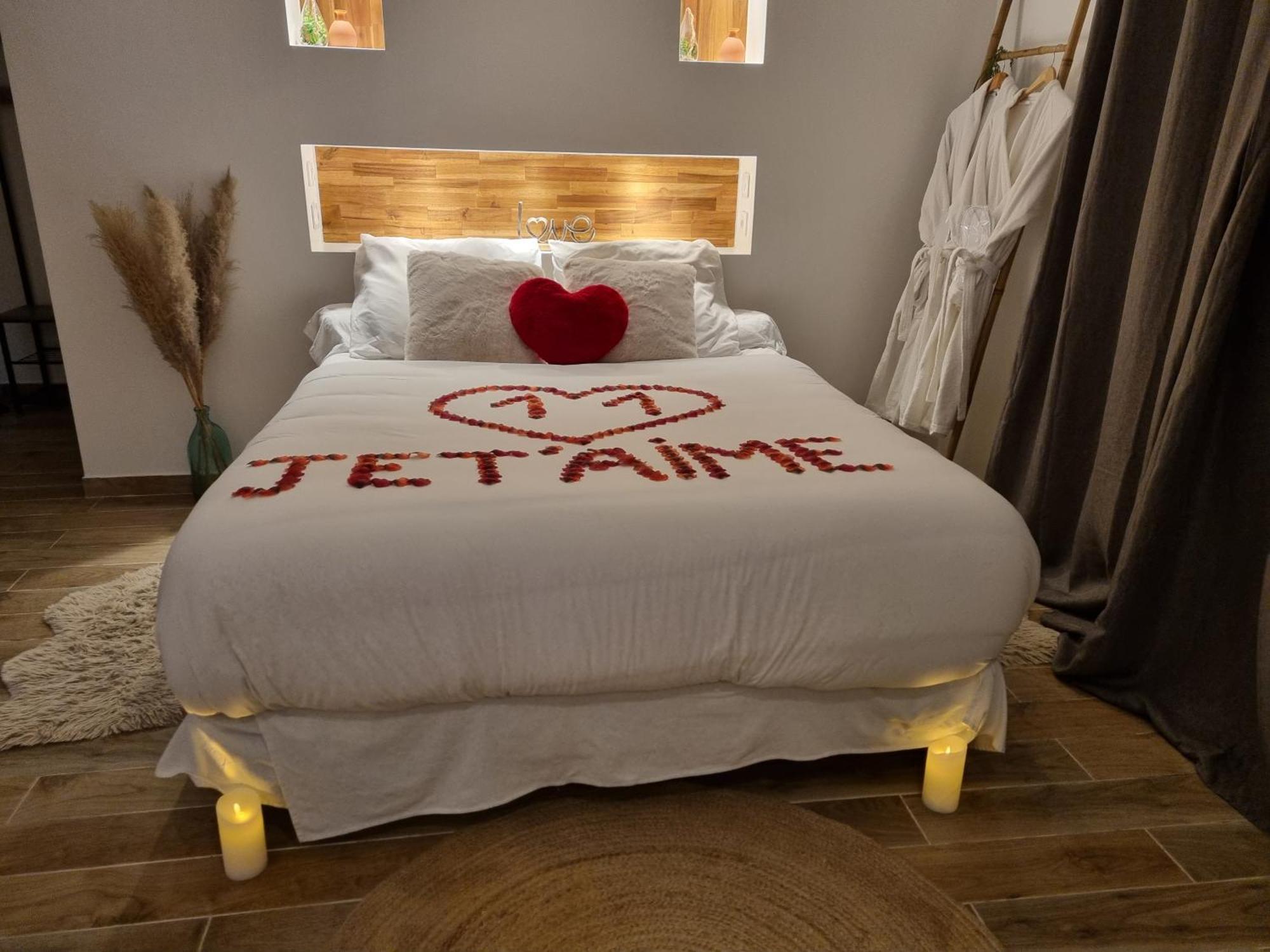 Suite De Charme Avec Jacuzzi Et Jardin Privatif Paris Au Calme Saint-Prix Kültér fotó