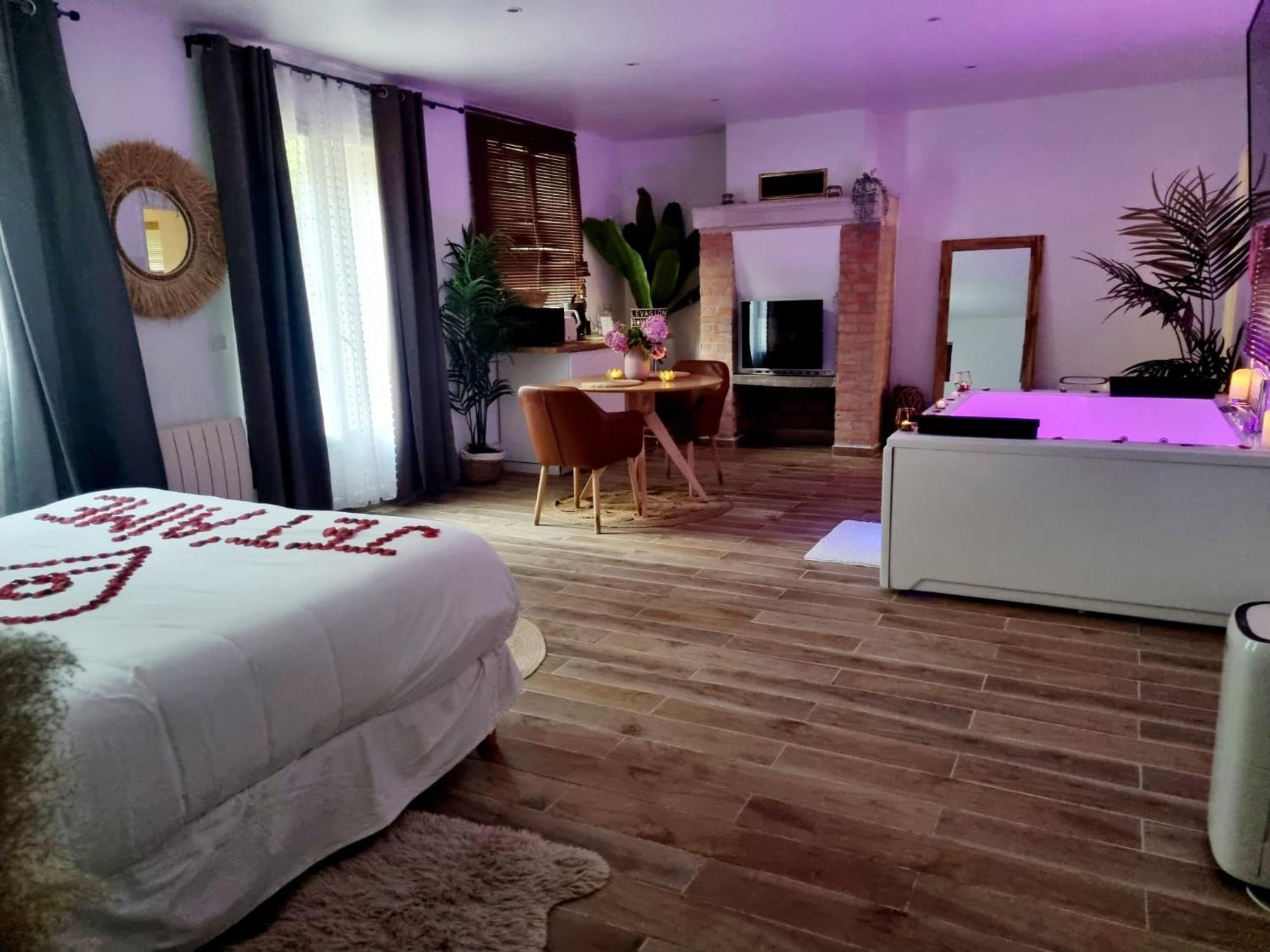 Suite De Charme Avec Jacuzzi Et Jardin Privatif Paris Au Calme Saint-Prix Kültér fotó