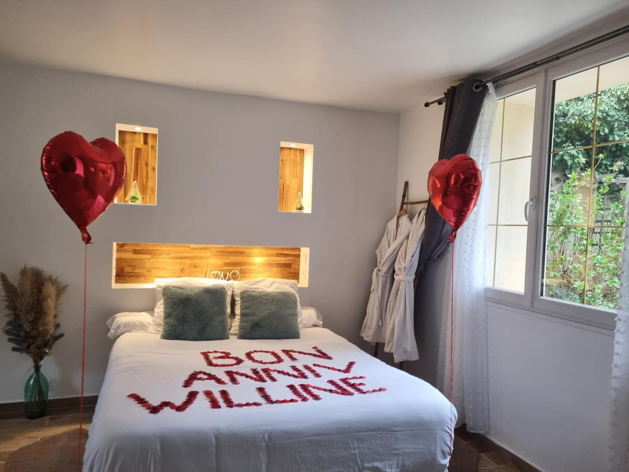 Suite De Charme Avec Jacuzzi Et Jardin Privatif Paris Au Calme Saint-Prix Kültér fotó