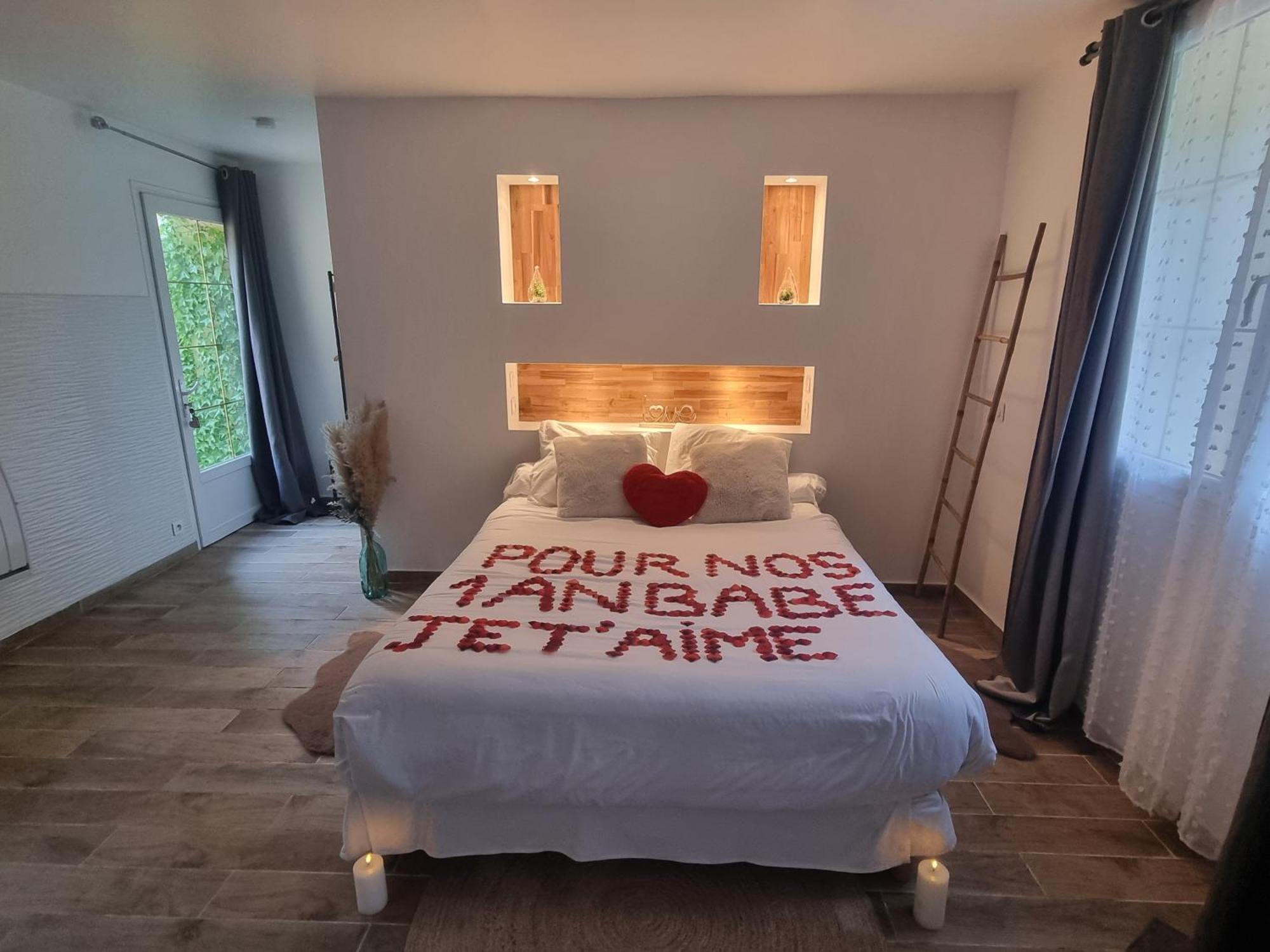 Suite De Charme Avec Jacuzzi Et Jardin Privatif Paris Au Calme Saint-Prix Kültér fotó